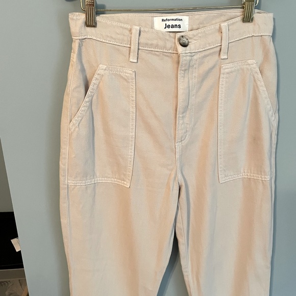 Reformation Taylor Pant in Sand 26 - Picture 4 of 7